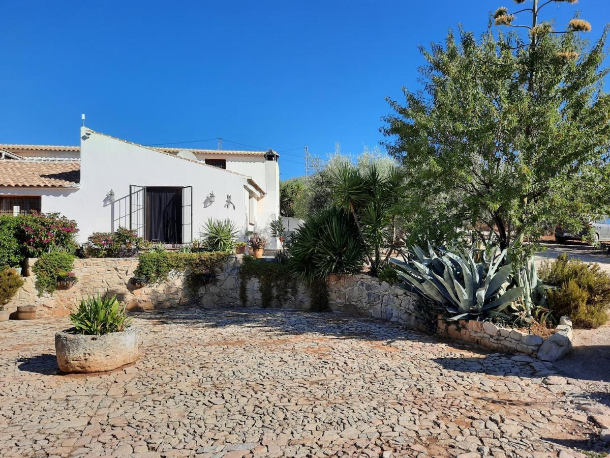 Hacienda La Buena Vida B&B En Appartementen Casita La Bruja Algarinejo المظهر الخارجي الصورة